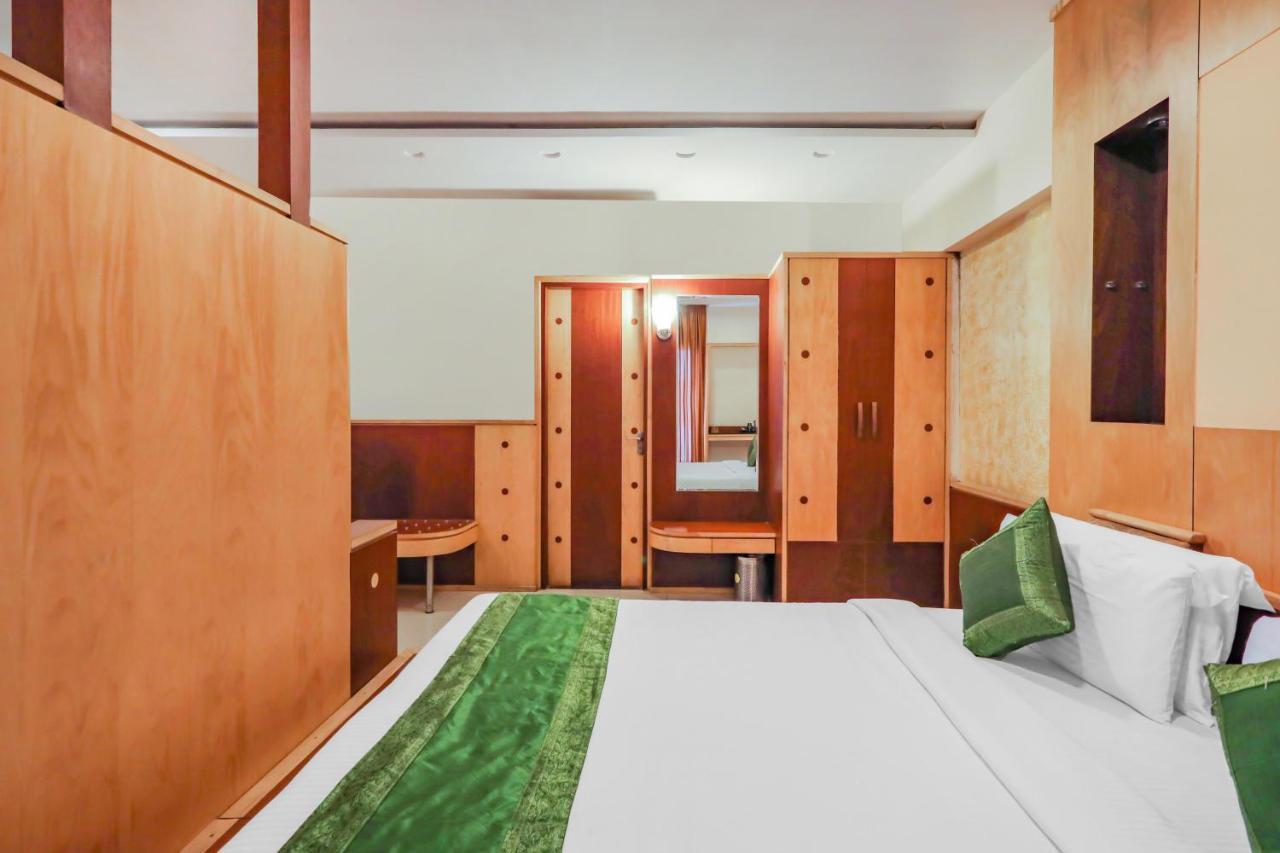 Treebo Trend Paradise, Indore Hotel Exterior photo